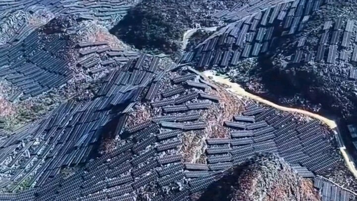 Photovoltaic power facilities in the mountains of Guizhou, China, have stunned foreigners, racking u