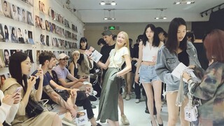 Cuộc phỏng vấn quy mô lớn của công ty người mẫu yêu thích của bạn đã có ở đây. Bạn có hài lòng không