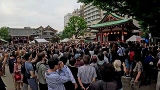 【Asakusa Sanja Matsuri 2025】Walking Through Festival Streets with Local Mikoshi｜Tokyo Tradition【4K】