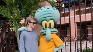 Squidward is so cute, don't let him go off work