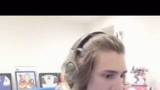 xQc يغرق في أجواء الهاردستايل