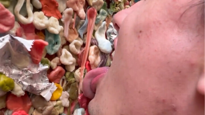 Kẹo cao su tự chọn ở đâu vậy? (Có thể gây khó chịu, người dạ dày yếu vui lòng bỏ qua)