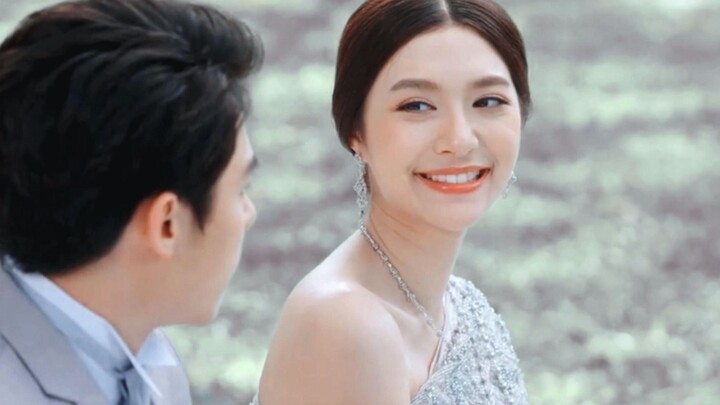 ฉันอยากถ่ายรูปคู่กับเธอสักหนึ่งรูป เพื่อเป็นจุดจบของความแอบชอบที่ฉันมีต่อเธอ