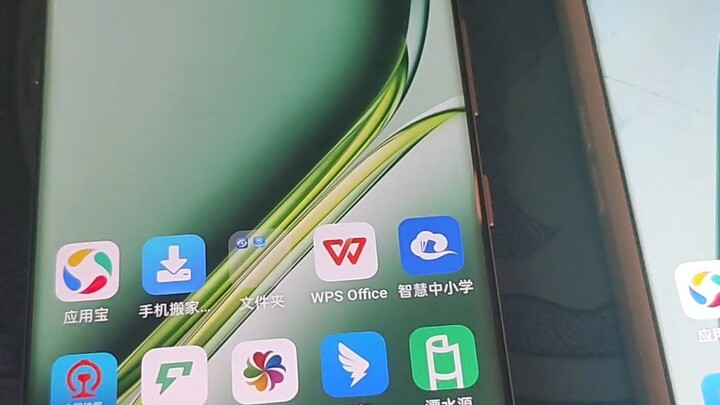 Diam-diam ganti ponsel ibu dengan yang baru, tapi langsung ketahuan dalam sekejap!