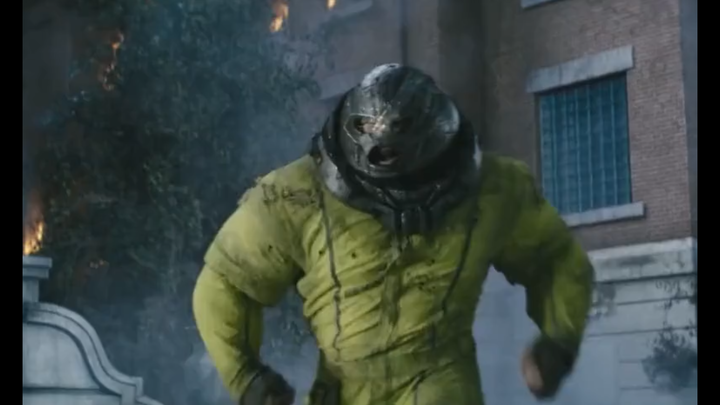 Deadpool was easily defeated by Juggernaut, but at the critical moment Colossus stepped forward to a