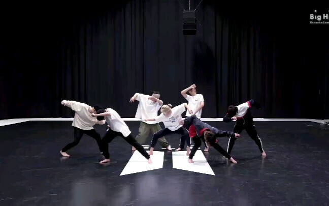 【فرقة BTS】200207 بجودة عالية ونسخة كاملة من غرفة التدريب لأغنية بلاك سوان