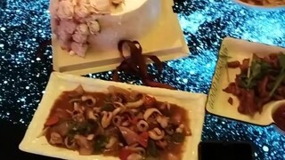 虽离婚后争吵不断，但谁没有真心爱过，有时或许因为爱才会故意纠缠不断。