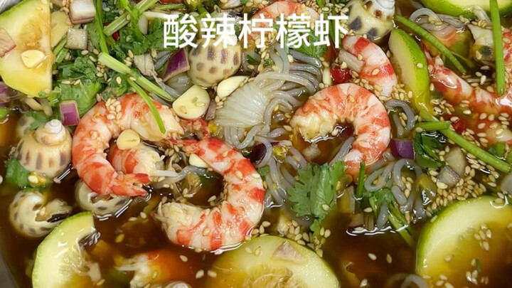 Snow King Takes on the Kitchen: Spicy and Tangy Lemon Shrimp! Today’s feast: crayfish topped noodles