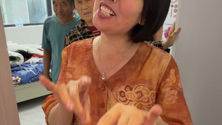 Blissful Family Sitcom Edition Hahahaha