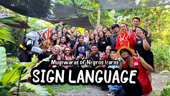 Learning sign language as cosplayers