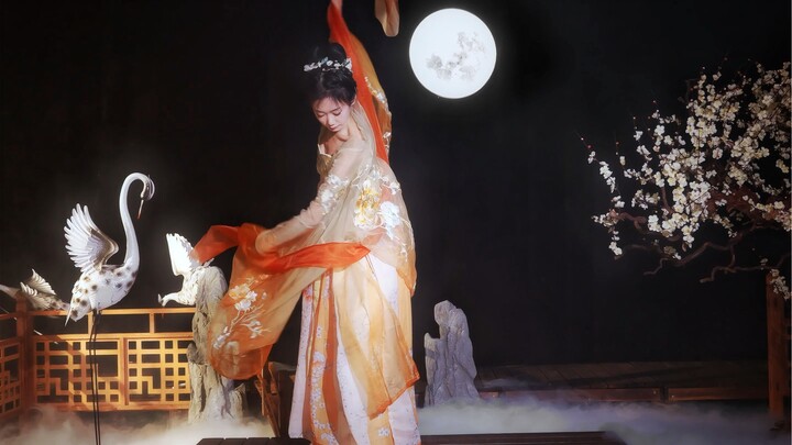 Thiên hạ chẳng ai mang tên, lòng ta và ngươi vẫn day dứt khôn nguôi.