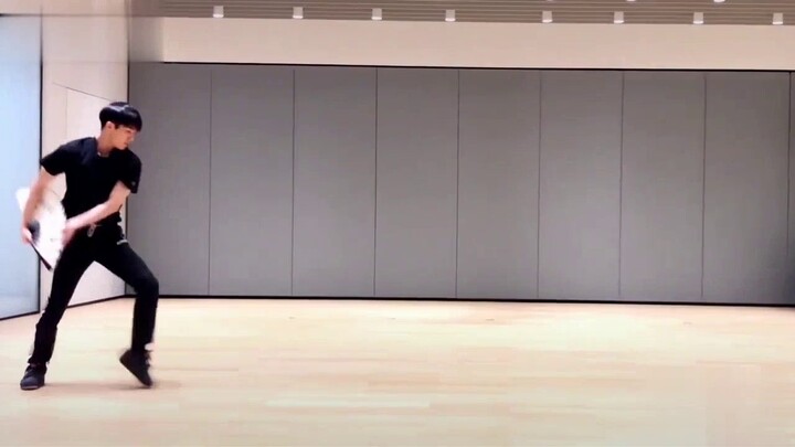 【WayV_WayV Bar】Dong Sicheng Fan Dance Practice Room