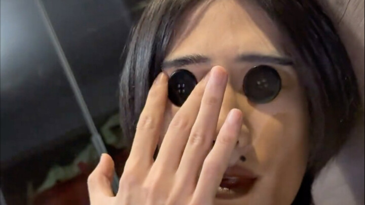 لماذا يميل دائمًا إلى الانحراف... #تغيير الملابس #الأم الشبح #تجريدي