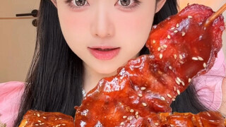 Fragrant fried skewers with sauce