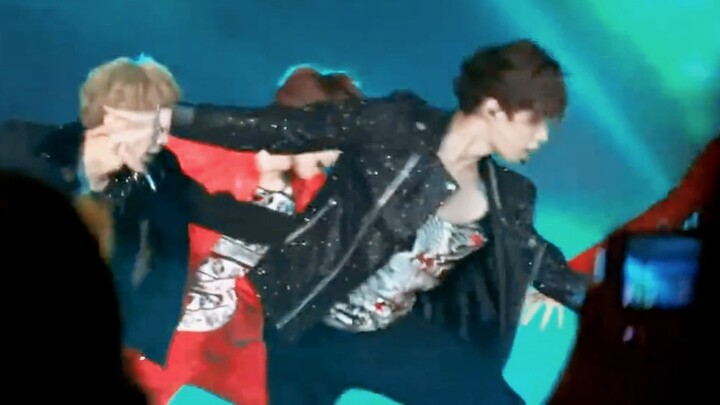 【Trương Nghệ Hưng】Ai mà còn không biết PD Trương đã từng nhảy bài Lucifer từ nhiều năm trước chứ?