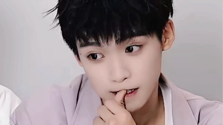 Cute big-eyed girl, Xiao Ziyu