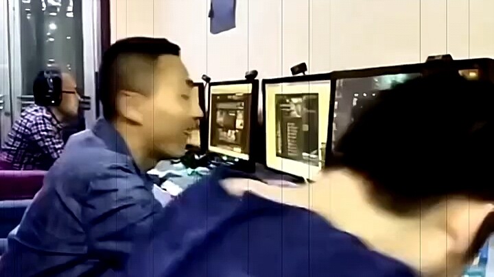 Thực sự mồ hôi đầm đìa