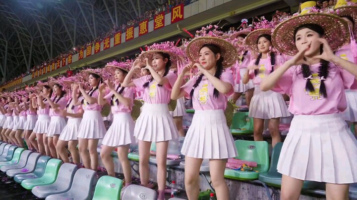 Meizhou Hakka girl, Pink Squad cheerleaders’ full version of “Tea Mountain Love Song,” bursting with