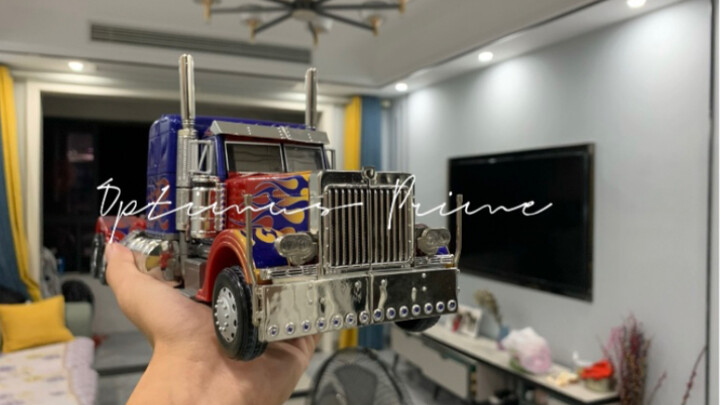 โมเดลรถบรรทุก Optimus Prime ที่ได้รับการบูรณะใหม่มากที่สุด! เป็นฉากที่ทำให้คุณประทับใจอย่างลึกซึ้งหร