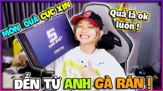 Ruby Đập Hộp " MÓN QUÀ CỰC XỊN " Đến Từ Anh GÀ RÁN ? Đó Là Gì ?