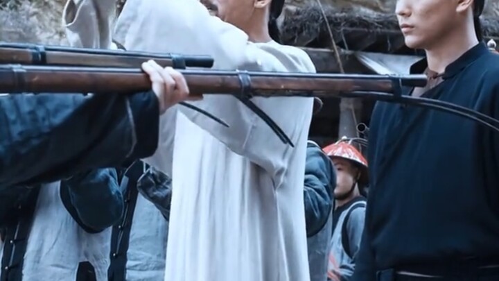 Bạn bày ra bao nhiêu thủ đoạn thế này, chẳng lẽ không đánh nổi một Dương Lộ Thiền sao? Phim đỉnh cao