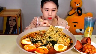 Mukbang một bát mì Shin to ăn kèm trứng ốp la và thịt Spam #mukbang #ASMR