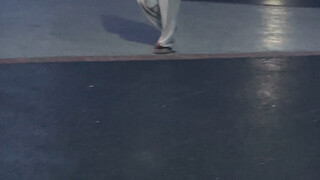 Zhu Jianqiang rectifies square dancing