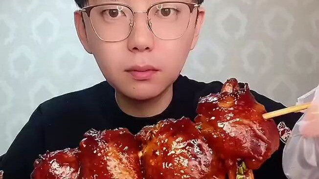 اليوم لحم المرفق مع الأرز