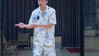 ใครทำท่าผีเสื้อนี้ไม่ได้บ้าง?