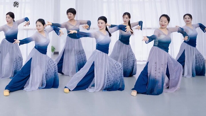 Ai là người nhảy cổ điển dễ dàng cho người mới bắt đầu "Unrestrained"? Năm 2024 rồi mà mình vẫn nhớ 