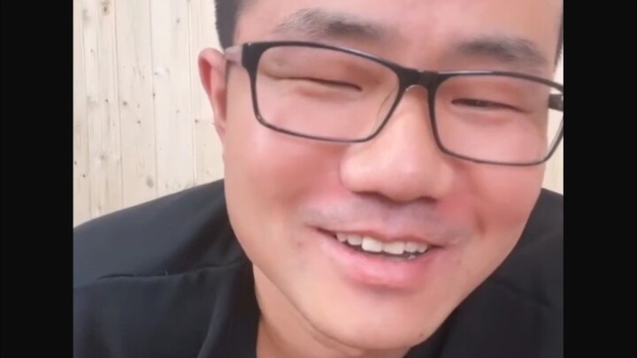 نجح معجب دو في الحصول على يو غه مقابل 500 يوان، وأثنى على دورانت لدرجة أنّه أصابه الذهول بنفسه.