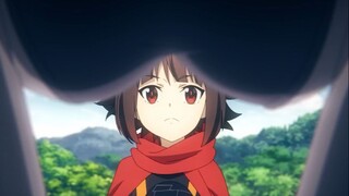 "Megumin: Chắc chắn phải có một sự khác biệt giữa phép thuật nổ và bộ ngực lớn~"