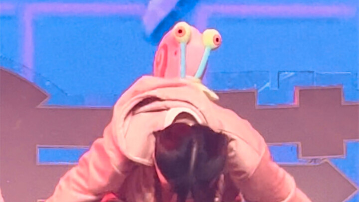 I stole Huang Renjun's little snail schoolbag