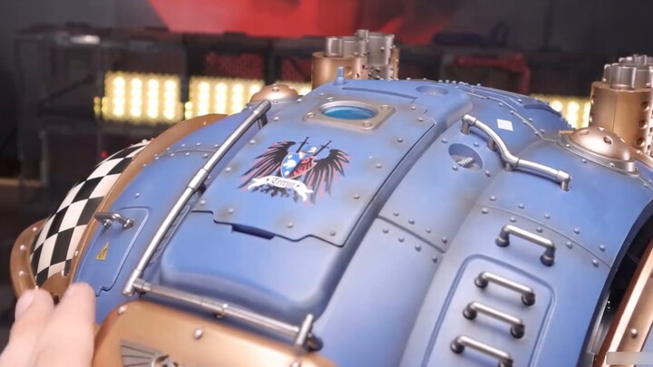 The joy of giant control! Dark Source Warhammer 40K Imperial Knight Paladin