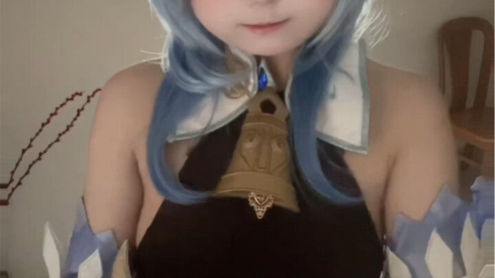 甘雨小姐，抓到你在臭美啦！