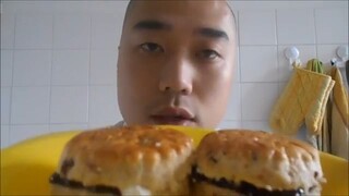 Asmr Eating Sounds / Mukbang -  Strawberry & Dorset Clotted Cream Scones