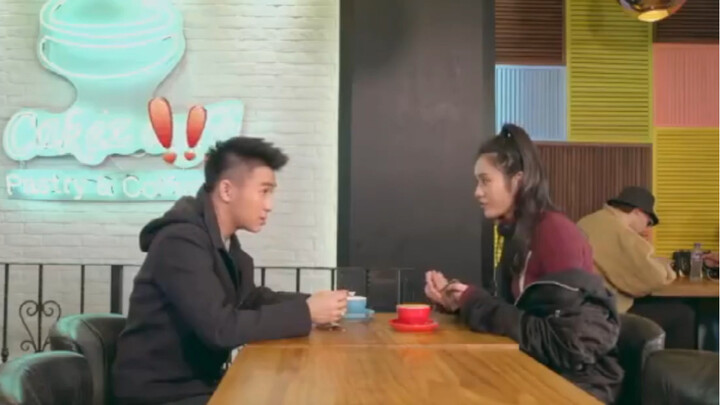 Dalam acara varietas itu, He Youjun juga mengajak Xi Mengyao bertemu saudara perempuannya