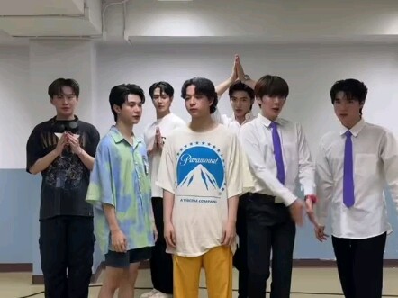 [Four Directions of Love] A group of friends who could easily rely on their looks but insist on bein