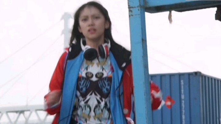 Hua Jiadawo: Oh! So they are all doctors!