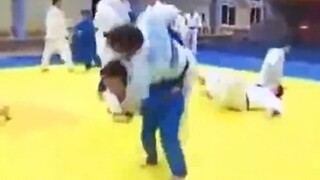 普京教你过肩摔