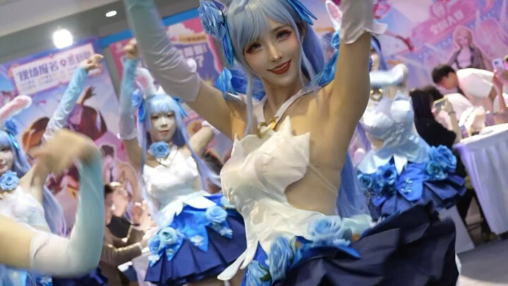 王者吃太好了吧！阿离甜妹女团集体跳恋爱告急！