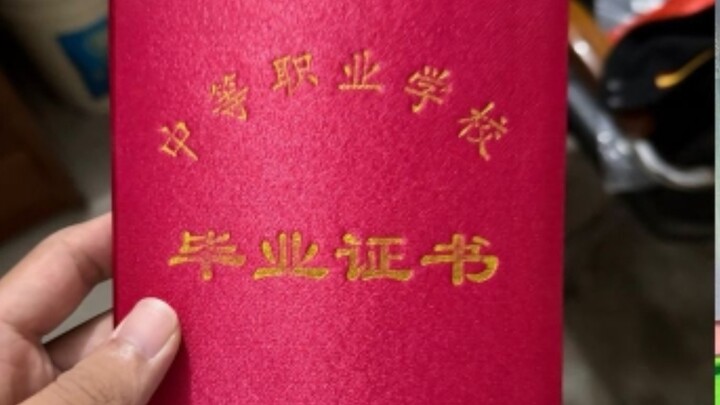 Những ai tự thấy mình là đồ bỏ đi thì vào xem đi