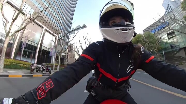 แค่นี้แหละ แล้วคุณจะบอกว่ามันเป็นรถพลังงานไฟฟ้าเหรอ?