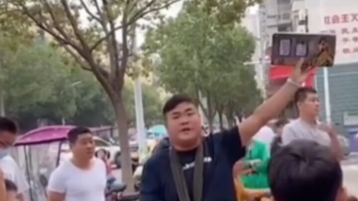 คะแนนลูกตกต่ำ พ่อให้ลูกฉีกทิ้งการ์ดอุลตร้าแมนที่สะสมไว้เอง