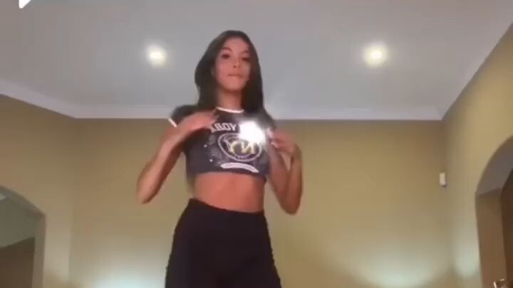 Getting Sturdy with Heels On Dance - Liz Sanchez (1)