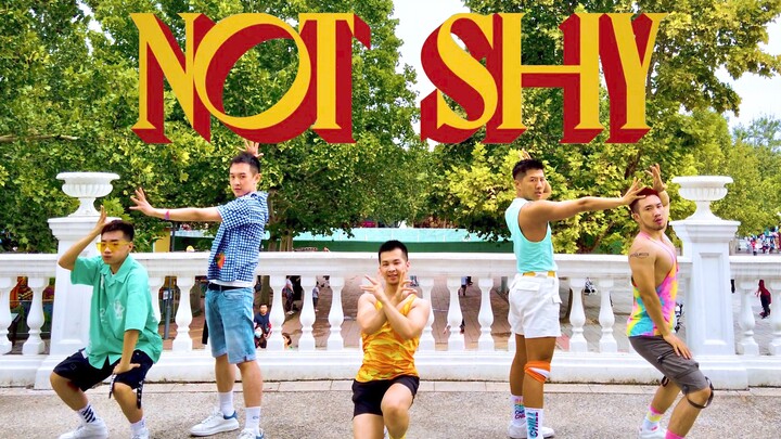 【ITZY-NOT SHY】彩虹国在逃金刚芭比，快来抓我别害臊 | 超优男生翻跳
