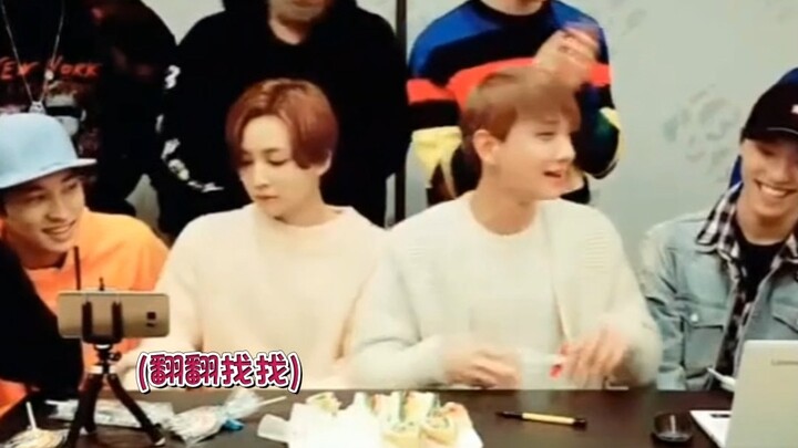 Jinghan: Even if everyone gets one, that still makes 13 books.