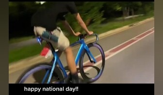 the flag didn’t want to cooperate 😔 NDP2021 fixedgear fypシ singapore fixie