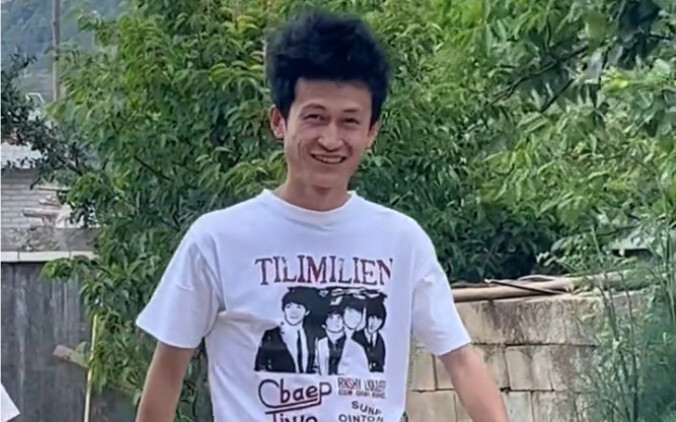 Friends, got any cute/cool potential dates to introduce? Please help!