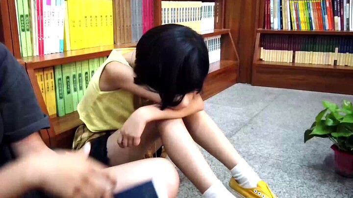 【เบื้องหลังซ่อนเงื่อน】สามหนูน้อยเล่นกันน่ารักมาก โอบกอดปู้ปู้ที่ถูก “แกล้ง”